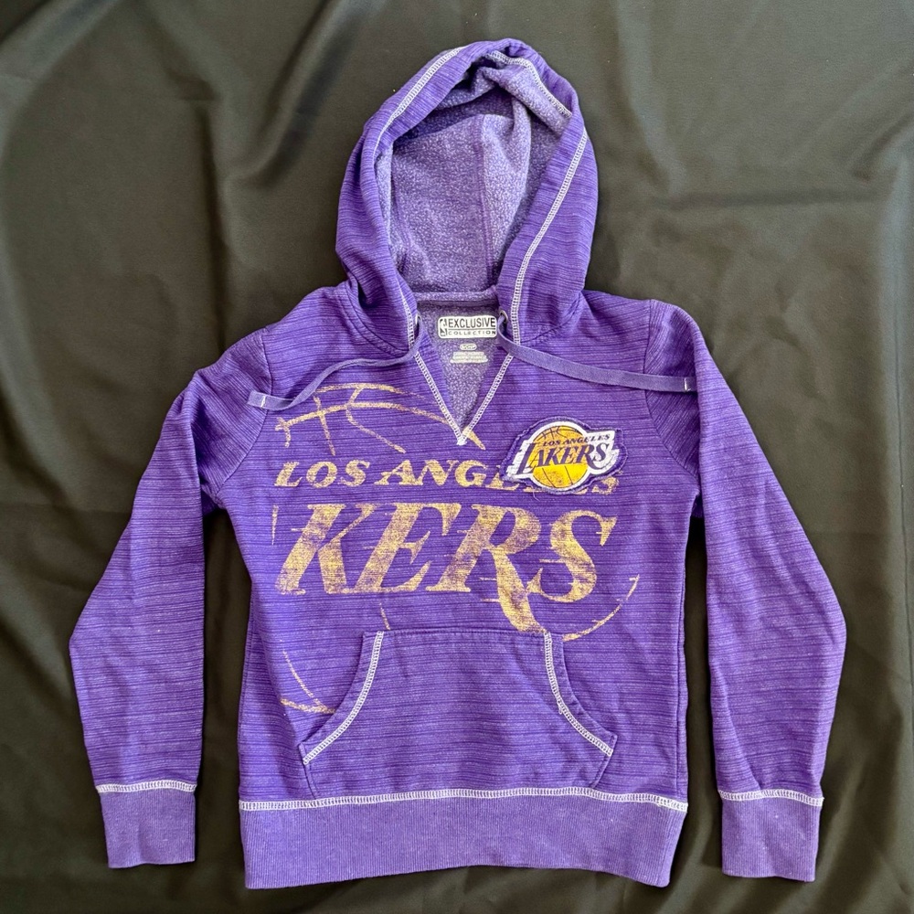 NBA Majestic Lakers Women’s Full Court Foil V-Neck Hoodie